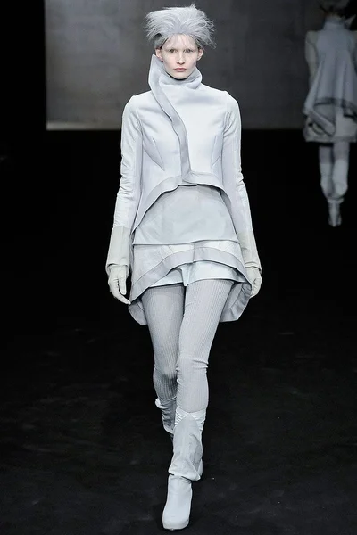 Look 26